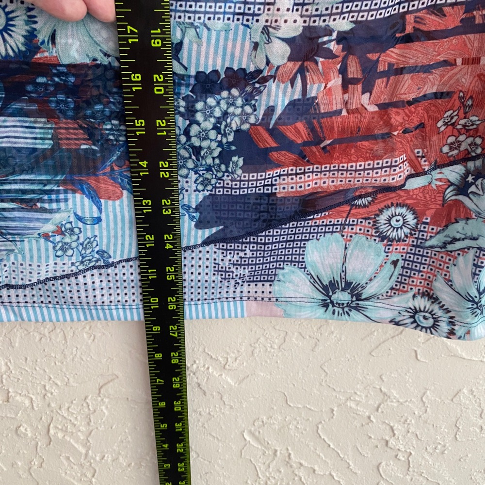 One World Top Women 2X Blue Floral Mixed Print Flutter Sleeve Asymmetrical Hem - Picture 6 of 7